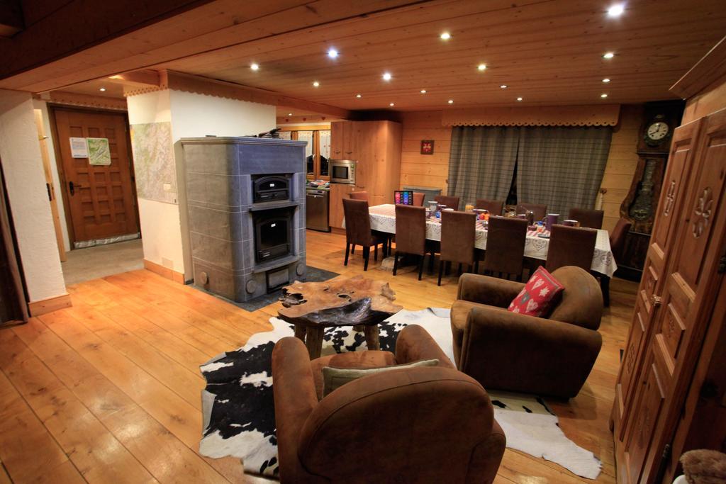 Chalet La Taniere De Groumff Шамони Номер фото